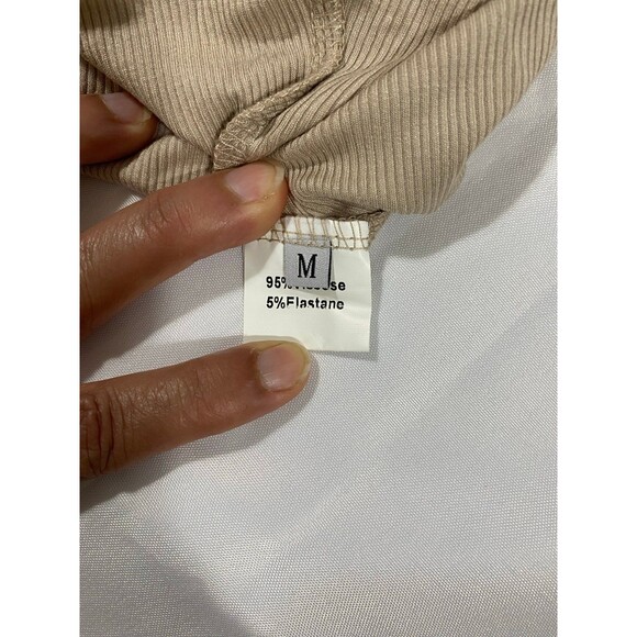 NWT Quinsen Womens long flowy figure- hugging maxi dress in neutral beige size M - Picture 8 of 12